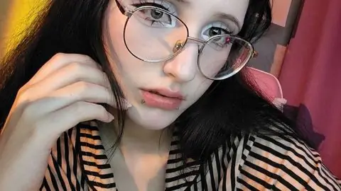 Mira Jade