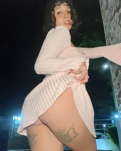 Louise Mv - latina