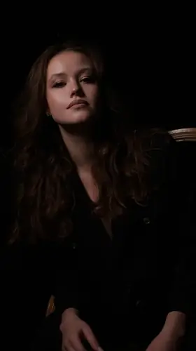 BeatriceTracey - curly