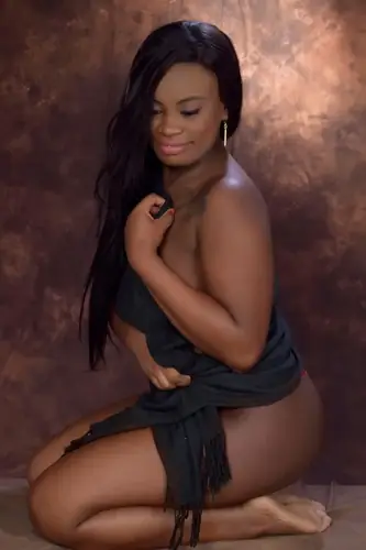 Liz Jordan - ebony