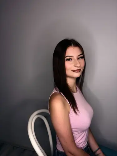 MabelHot - brunette