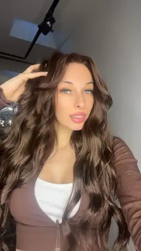 Kylie - cum