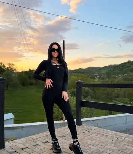 bethany - milf