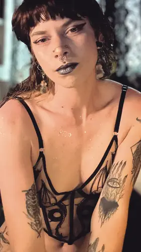 Jade Wraith - hairypussy