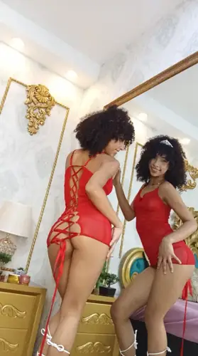Camila Johnston - latina
