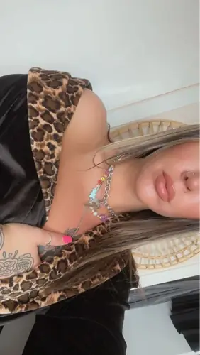 Dylan Dixx - femdom
