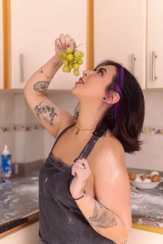 Lyla Vixxen - bigass