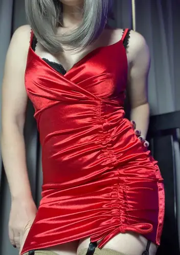 Miss L - strapon