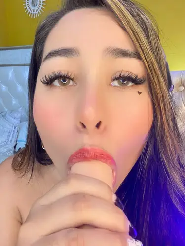 Valery Reina - ass