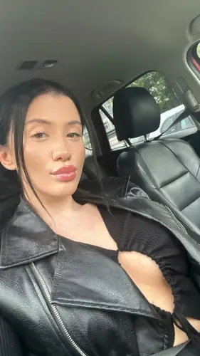 Faylinne Doll - boobs