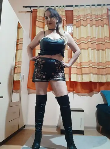 EvelyneFlirtyMilf - fastresponse