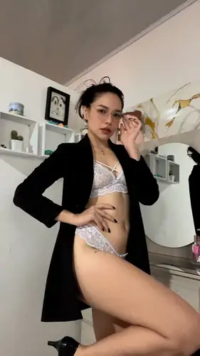 Valery - naked