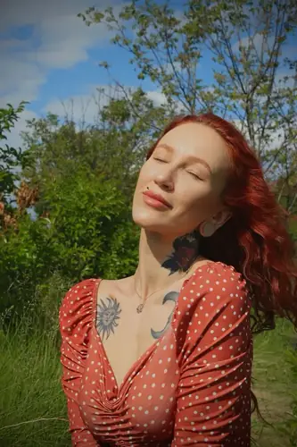 Yelizaveta - hairy