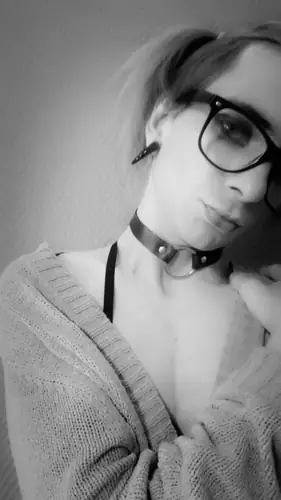 AliceInP0rnland - dildo