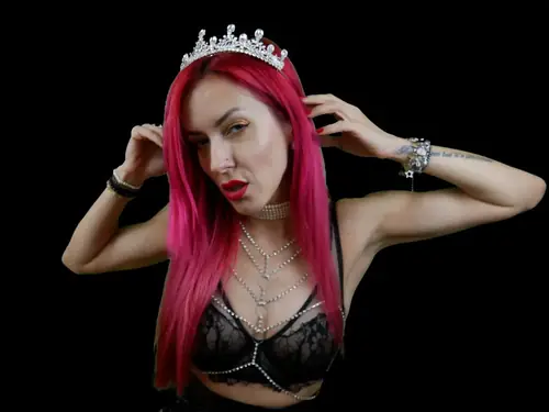 Clara Domme - findom