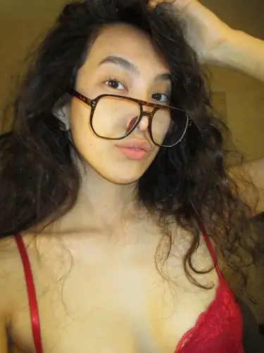 Flirty Aura - footfetish