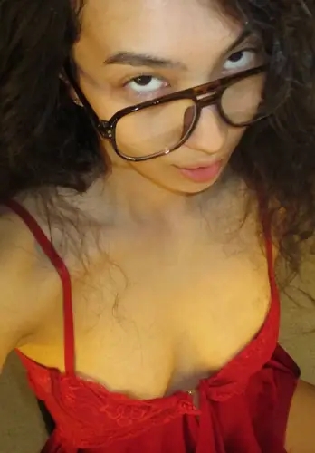 Flirty Aura - boobs