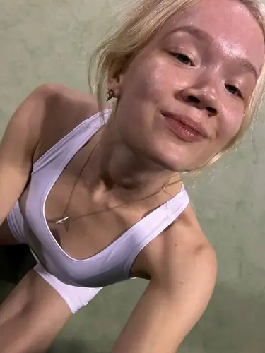 Alice_Young - petite